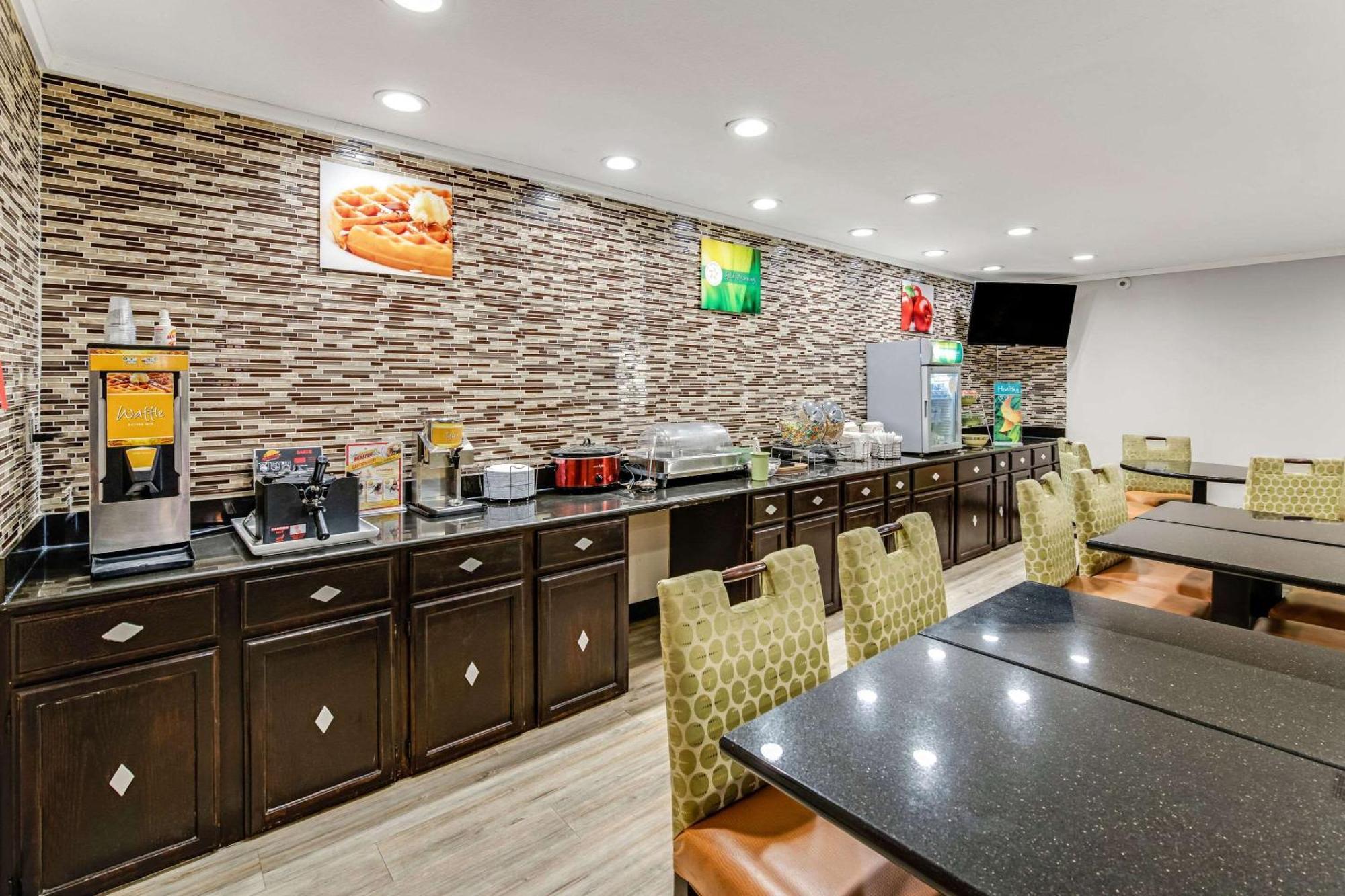 Quality Inn Merriam Kansas City Dış mekan fotoğraf